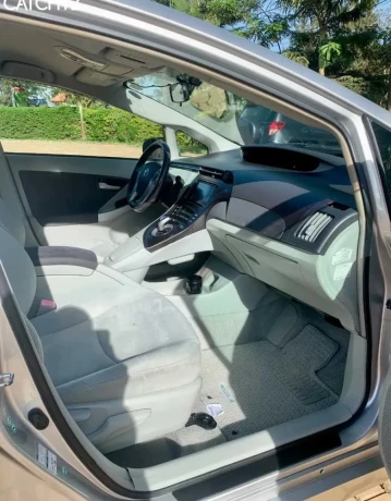 toyota-prius-automatic-hybrid-2012-for-sale-big-0