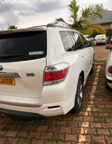 toyota-highlander-hybrid-for-sale-big-4
