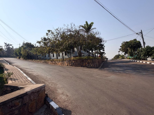 kibagabaga-located-plot-for-sale-200m-big-5