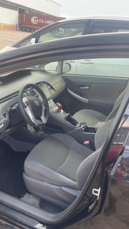 toyota-prius-big-3