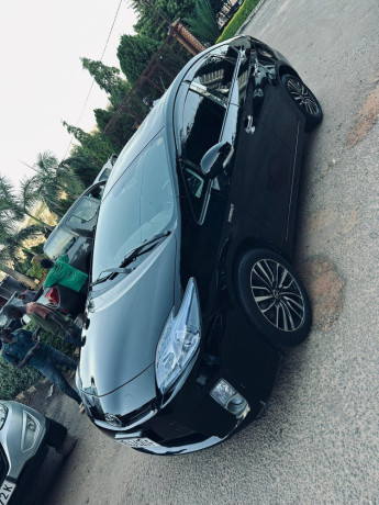 toyota-prius-hybrid-sold-out-big-1