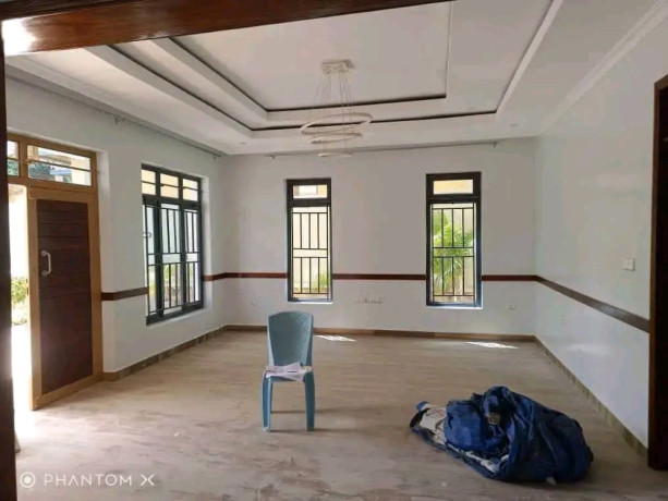 un-furnished-house-for-rent-in-kagugu-big-5