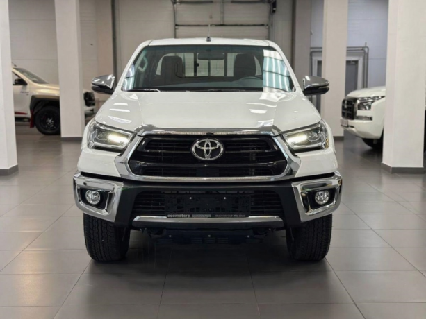 export-all-new-2025-toyota-hilux-sr5-27l-gasoline-big-1