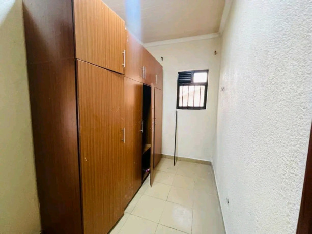 kimironko-unfurnished-4bedrooms-house-for-rent-at-1m-in-good-location-big-7