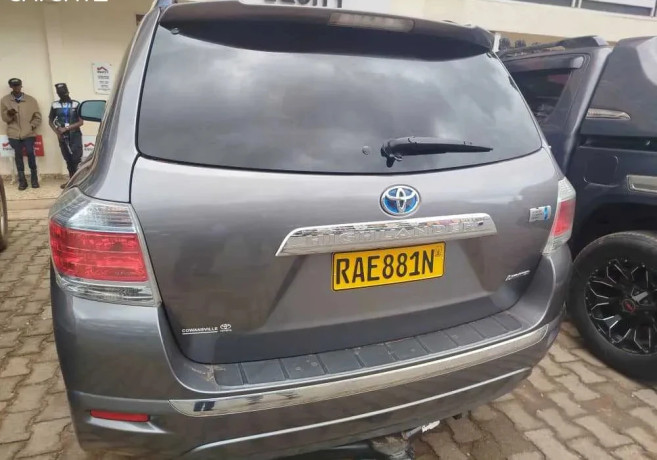 toyota-highlander-hybrid-for-sale-big-4