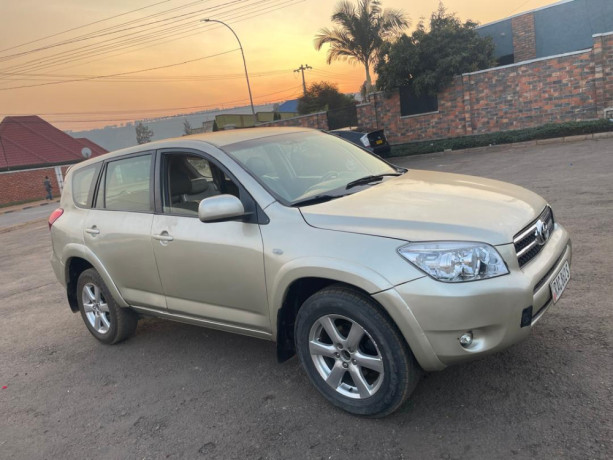 toyota-rav4-big-1