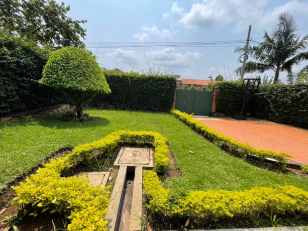 gacuriro-vision-2020-house-for-sale-with-350-sqm-big-7