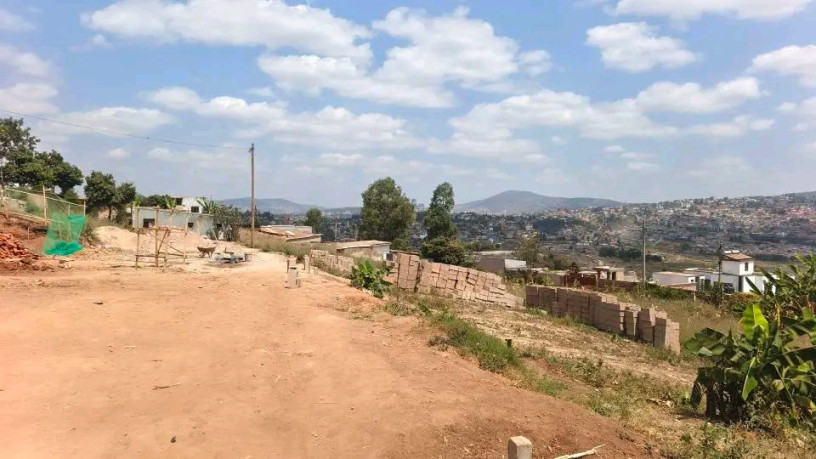 kagugu-batsinda-residential-plot-for-sale-37million-big-0