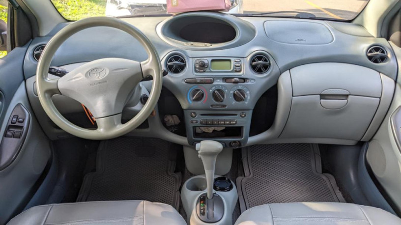 toyota-yaris-big-2