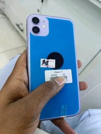 iphone-11-storage-128gb-big-0