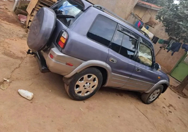 toyota-rav4-big-0