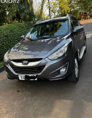 hyundai-tucson-automatic-for-sale-big-1