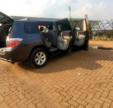 toyota-highlander-big-0