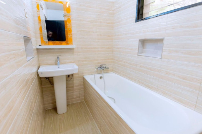 kigali-unfurnished-house-available-for-rent-in-kiyovu-big-6