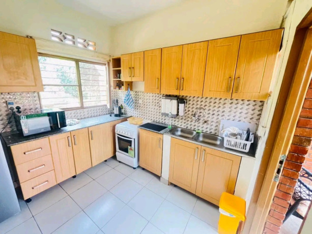 gacuriro-furnished-3bedrooms-house-for-rent-at-1000-in-good-location-big-3
