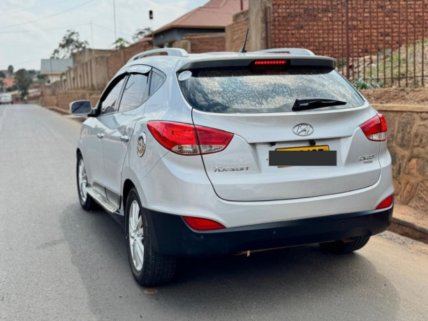 bere-366-cm-hyundai-tucson-in-good-condition-is-available-for-sale-big-5