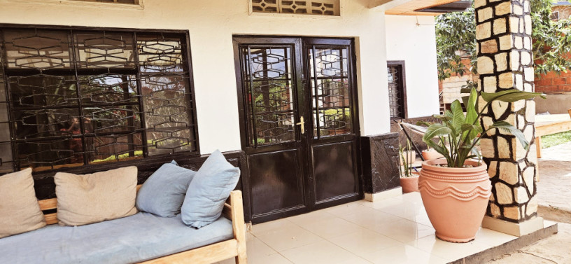 ep-132-kacyiru-kacyiru-very-nice-well-furnished-house-for-rent-at-cheap-price-big-1
