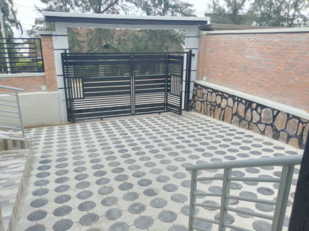 kibagabaga-unfurnished-new-and-nice-big-house-for-rent-in-kigali-big-2