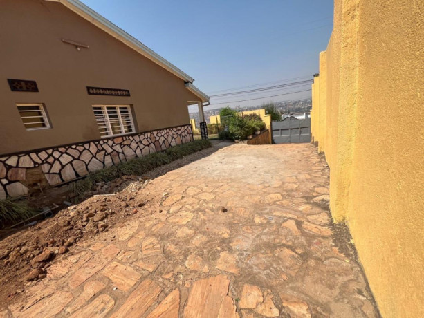 kibagabaga-unfurnished-house-for-rent-in-kigali-big-3