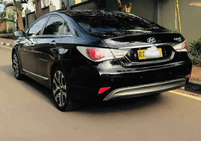 hyundai-sonata-hybrid-2012-for-sale-big-2