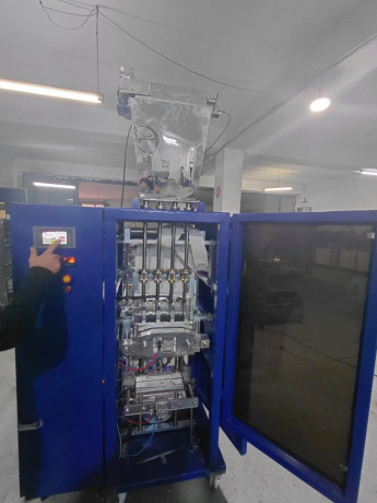 automatic-stick-filling-machine-big-4