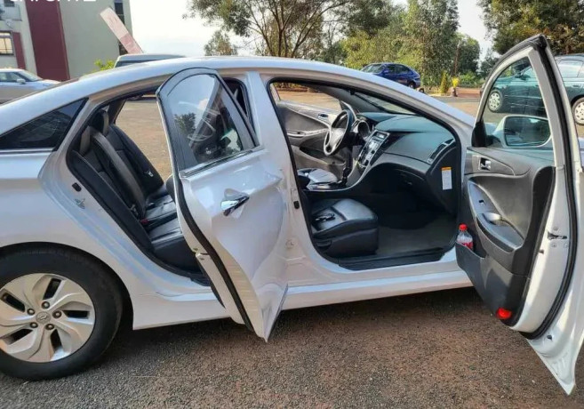 hyundai-sonata-big-1