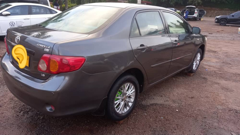 toyota-corolla-big-0