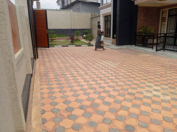 kigali-house-for-sale-in-kimironko-big-4