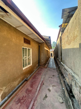 plot-with-house-for-sale-in-remera-big-5