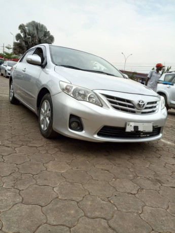 toyota-altis-big-1
