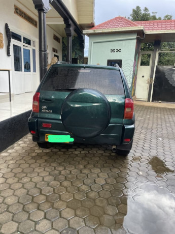 rav4-2002-big-6