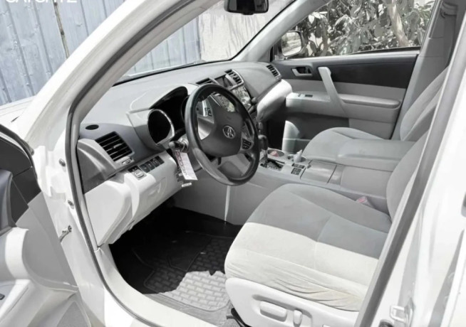 toyota-highlander-hybrid-for-sale-big-1