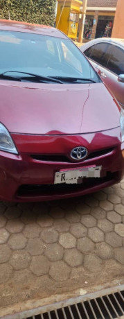 toyota-prius-big-0