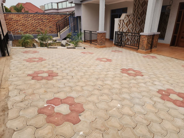 42-kanombe-very-nice-and-beautiful-unfurnished-house-for-rent-callwhatsapp-big-6