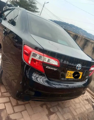 toyota-camry-big-0