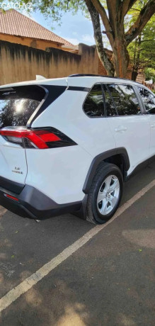 toyota-rav4-hybrid-2019-for-sale-big-2