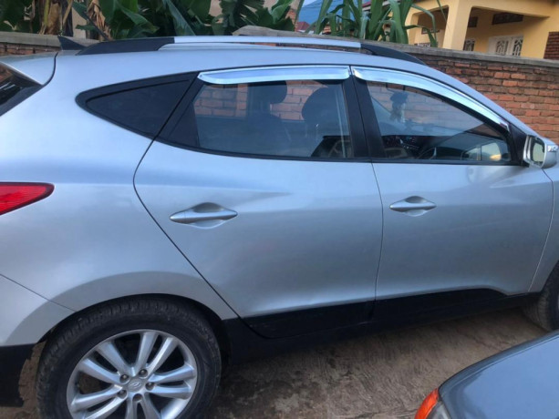 hyundai-tucson-big-0