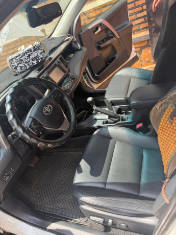 toyota-rav4-big-1