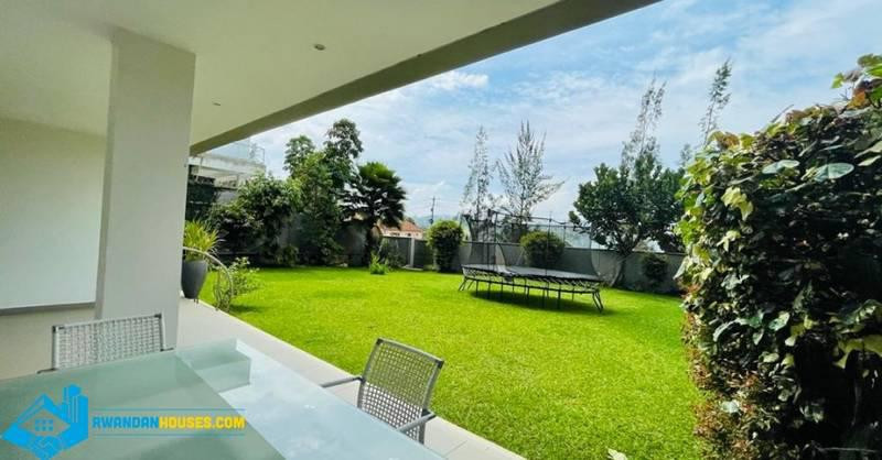 nyarutarama-modern-vip-fully-furnished-apartments-for-rent-in-prime-neighborhood-big-0