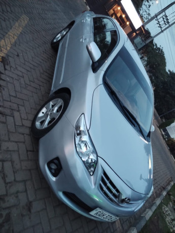 toyota-corolla-big-0