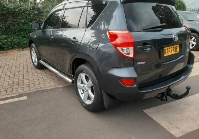 toyota-rav4-big-0