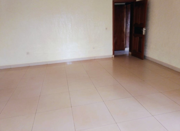 kibagabaga-nice-house-and-big-plot-for-sale-in-kigali-big-5