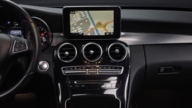 mercedes-benz-glc-250-2016-for-sale-in-kigali-rwanda-big-14
