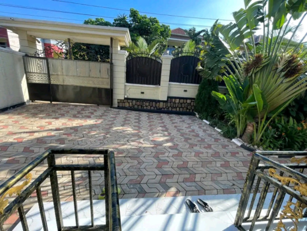 this-is-beautiful-fully-furnished-house-for-rent-in-kibagabaga-on-tarmac-road-in-vip-neighborhood-good-location-on-1500usd-big-1