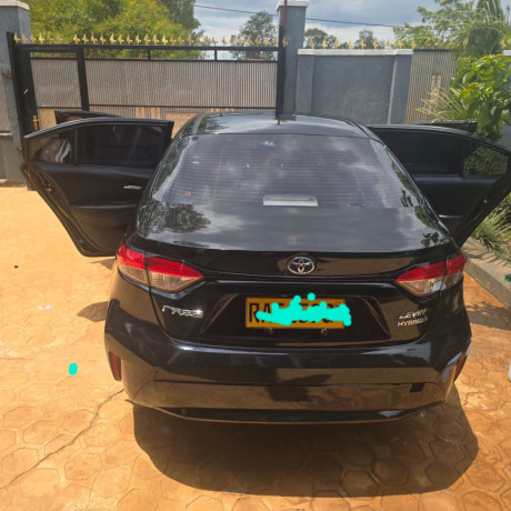 toyota-corolla-big-0