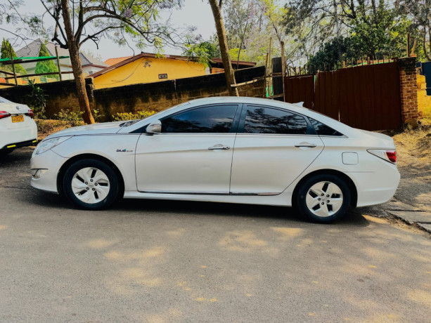 hyundai-sonata-big-0