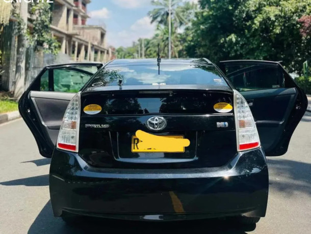 toyota-prius-automatic-hybrid-2011-for-sale-big-4