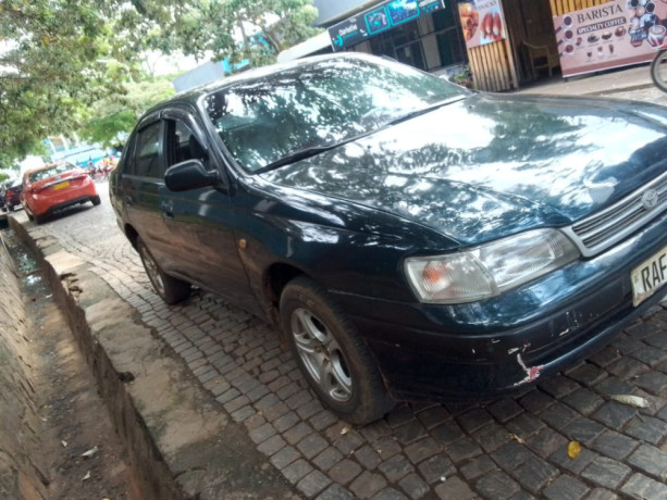 toyota-carina-big-2