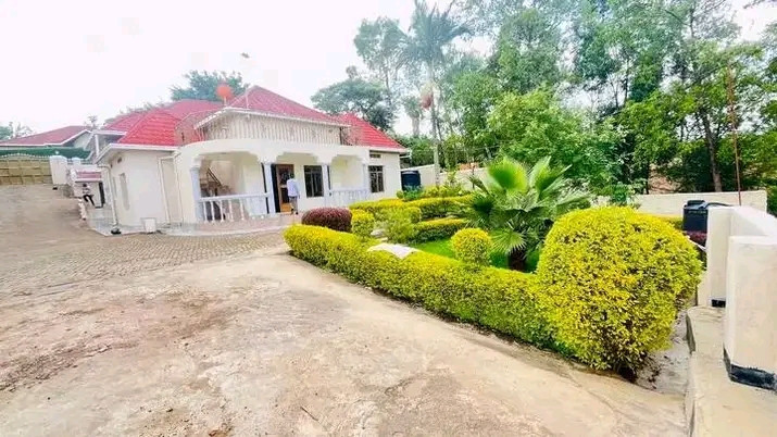 gacuriro-furnished-house-for-rent-big-0