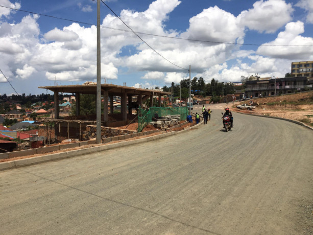 ikibanza-kigurishwa-giherereye-kicukiro-sonatube-kirahantu-heza-big-1